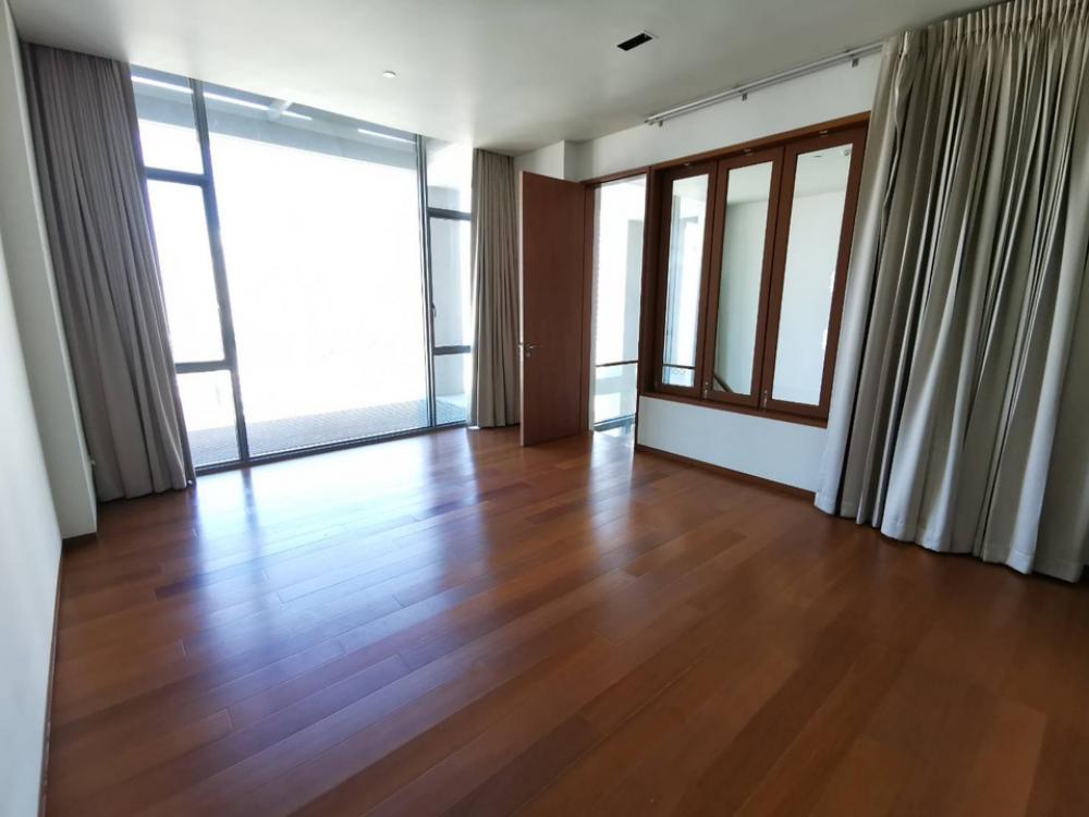 Sukhothai Residences: 1bed 2bath Duplex 138.68 sqm 41,000,000 Am: 0656199198