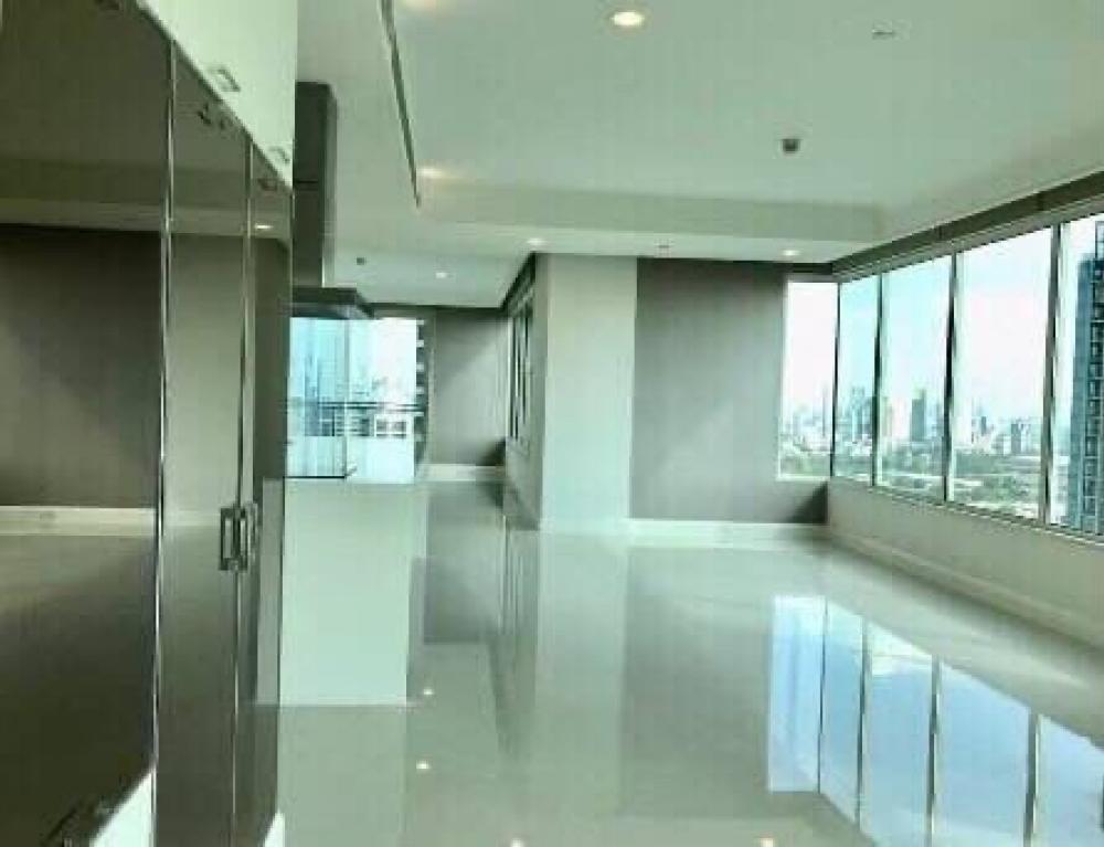 Q Langsuan PH 293sqm 80,000,000 Call/Line: Am 0849429988 Whatsapp/Wechat: 0849429988