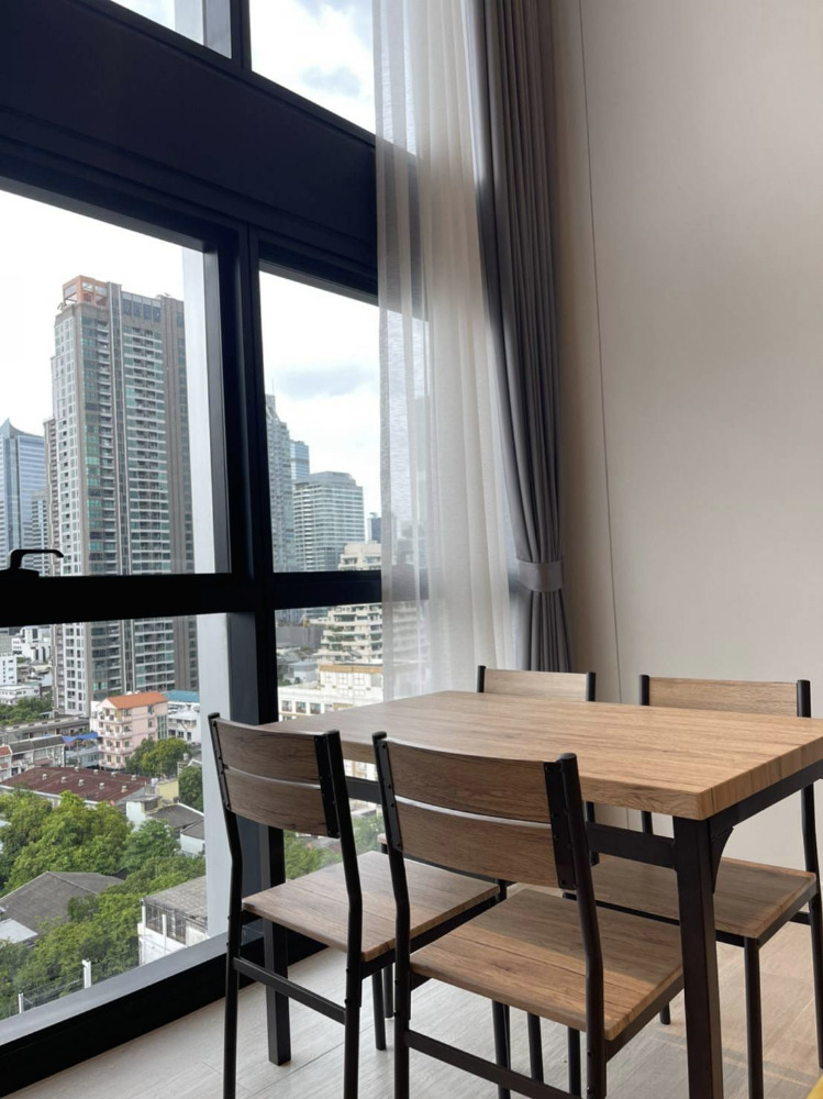 The Lofts Silom 1bed Loft 52.5sqm 10,300,000 Am: 0656199198