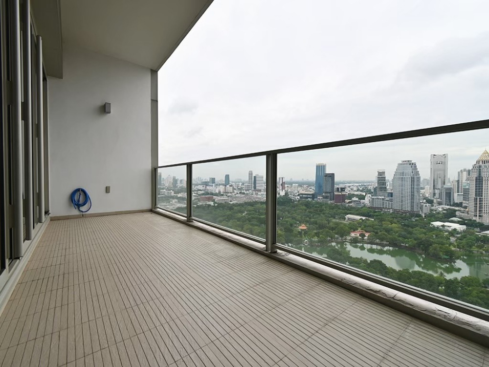 185 Rajadamri 3bed 3bath 202sqm. 91,000,000 Stunning Lumpini view Am: 0656199198