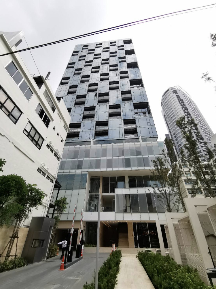 The Strand Thonglor 2bed 2bath 90.6sqm. 31,800,000 Am: 0656199198