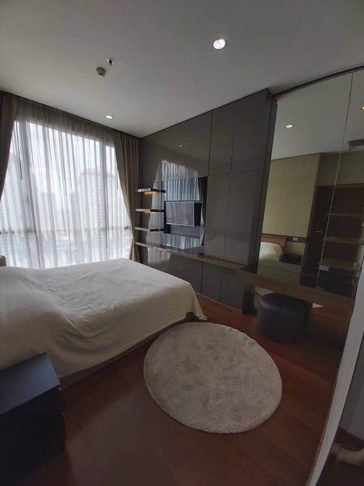 Quattro 1bed 53sqm. 10,500,000 High Fl clear view corner unit Am: 0656199198