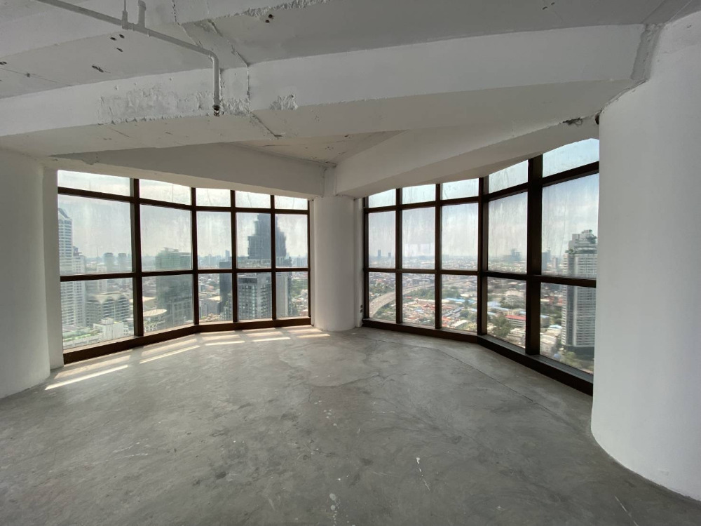 State tower Silom 173.84sqm. 16,000,000 Am: 0656199198