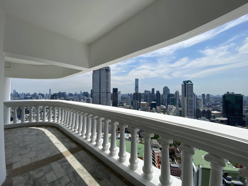 State tower Silom 173.84sqm. 16,000,000 Am: 0656199198