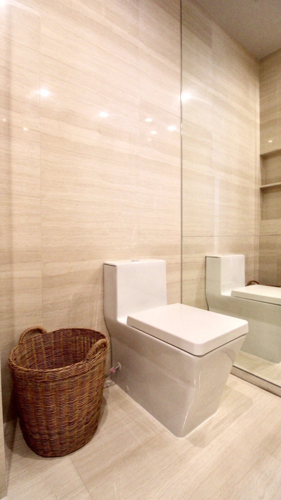 The XXXIX sukhumvit 39 2bed 2bath 81.58sqm. 25,000,000 Am: 0656199198