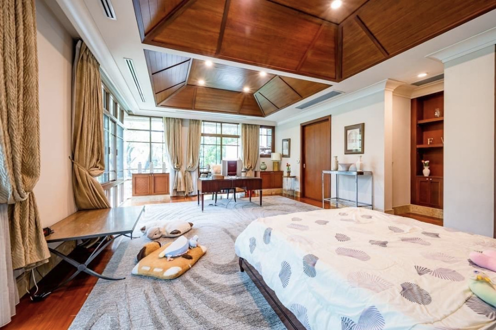 ฺBaan Sansiri Sukhumvit 67 5bed 6bath 158sqwah 560sqm. 189,000,000 Am: 0656199198