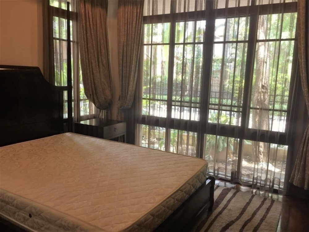 ฺBaan Sansiri Sukhumvit 67 5bed 6bath 158sqwah 560sqm. 189,000,000 Am: 0656199198