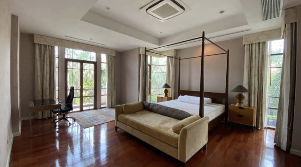 Baan Sansiri Sukhumvit 67 4bed 5bath 110sqwah 490sqm. 122,000,000 Am: 0656199198