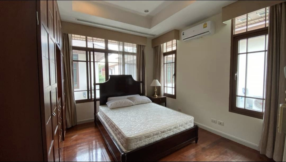 Baan Sansiri Sukhumvit 67 4bed 5bath 110sqwah 490sqm. 122,000,000 Am: 0656199198