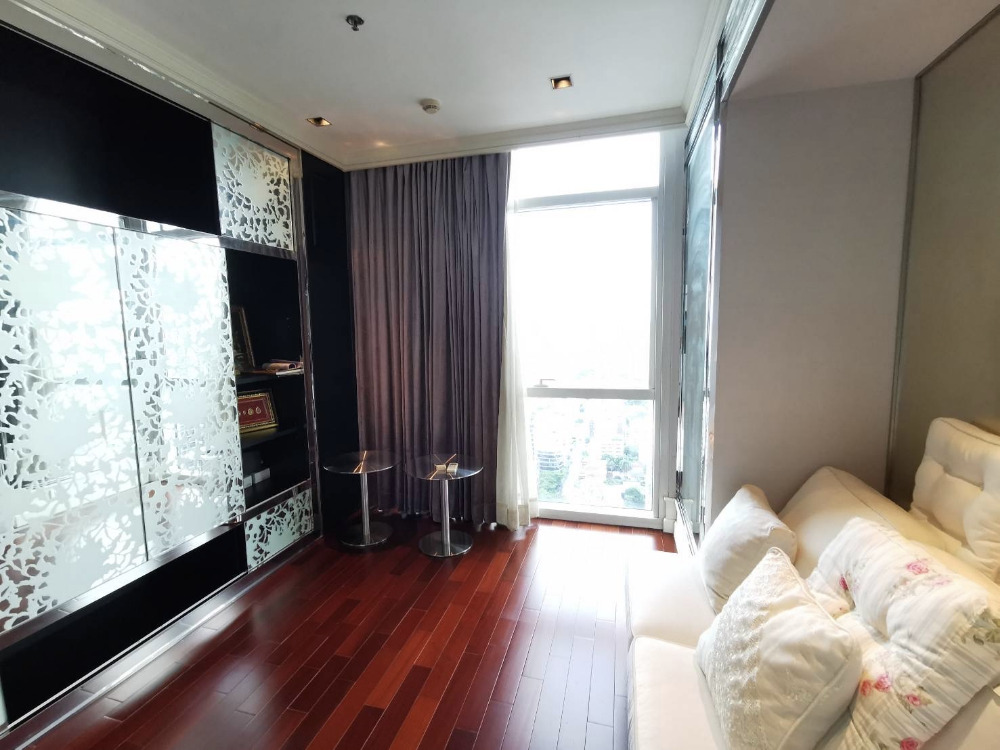 Athenee Residence 2bed 2bath + maid 132.38sqm. 40,000,000 Am: 0656199198