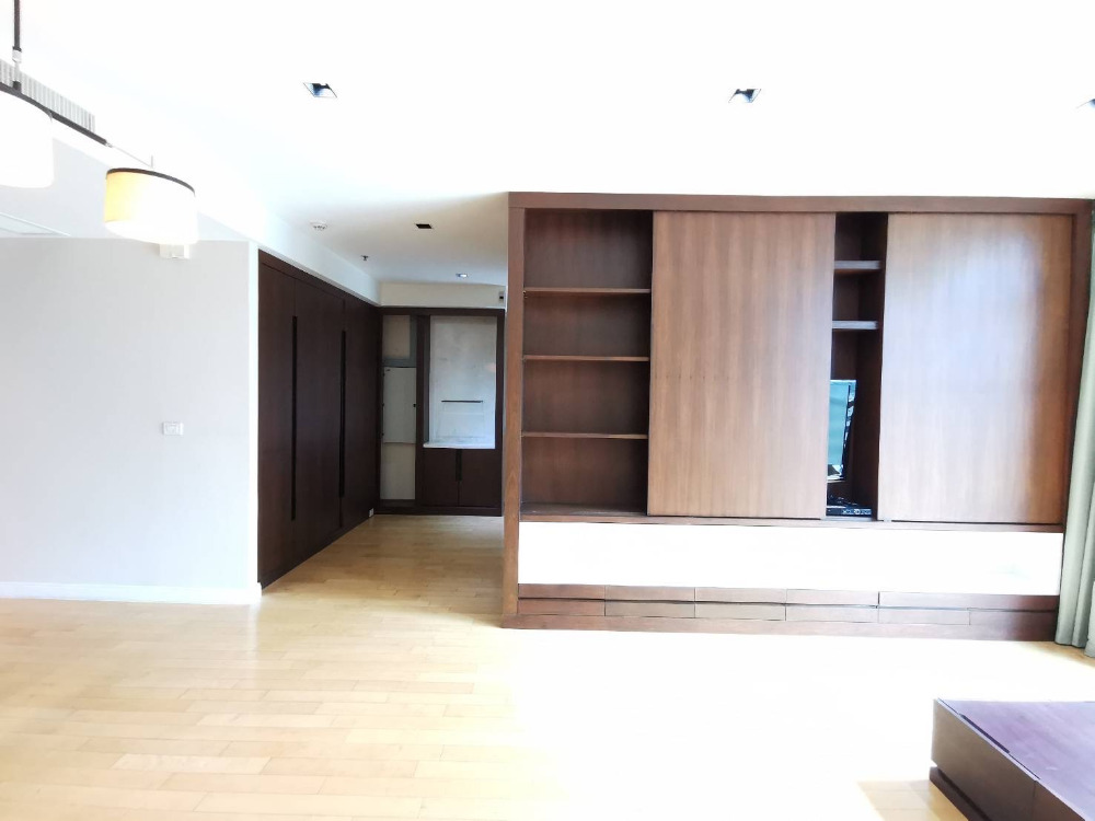 Athenee Residence 2bed 2bath 97sqm. 75,000/mth Am: 0656199198