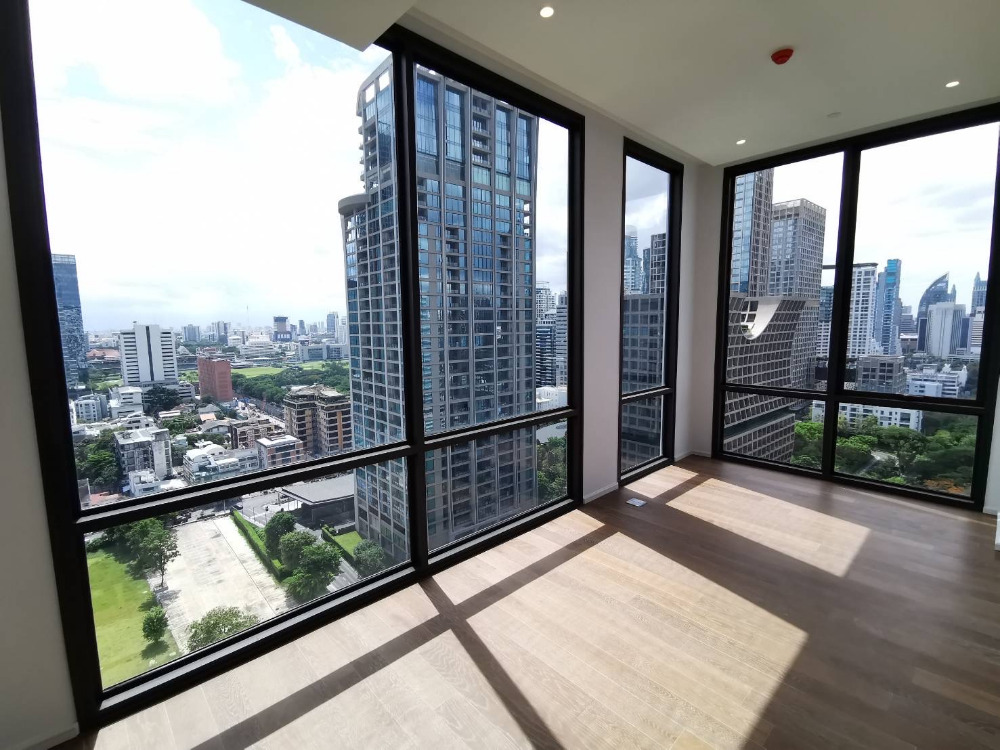 Muniq Langsuan 2+1bed 101.44sqm. 40,000,000 Am: 0656199198