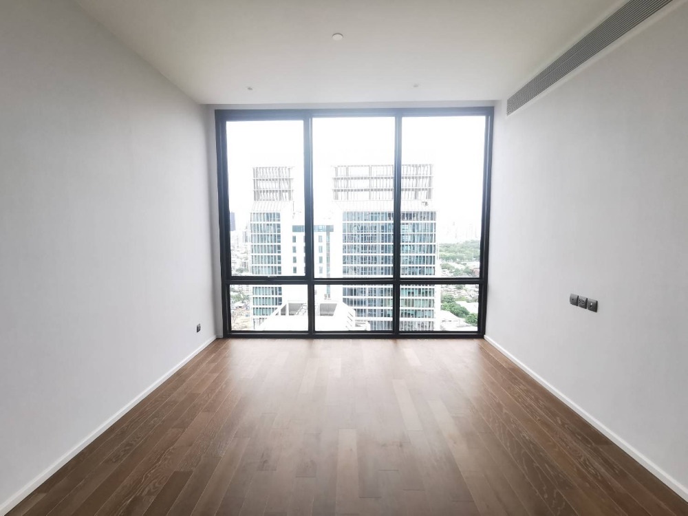 Muniq langsuan 3+1 bed 4bath with maid 2 kitchen 255.45sqm. 125,000,000 mil Am: 0656199198