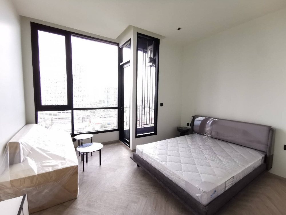 Chapter Charoenakhon Riverside studio 25.1sqm. 3,500,000 Am: 0656199198