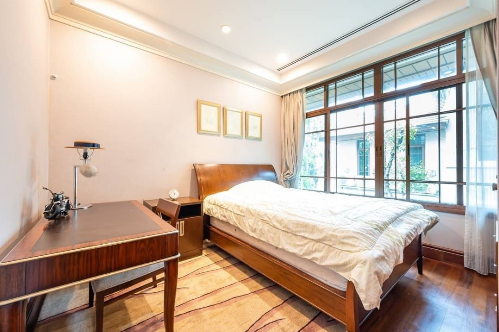 ฺBaan Sansiri Sukhumvit 67 5bed 6bath 158sqwah 450,000 Am: 0656199198