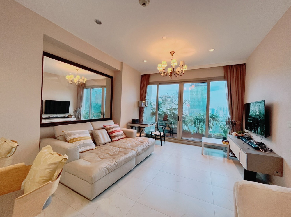 185 Rajadamri 1bed 1bath 72sqm. 28,000,000 Am: 0656199198