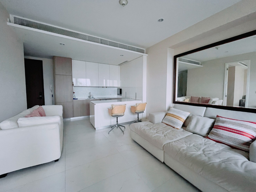 185 Rajadamri 1bed 1bath 72sqm. 28,000,000 Am: 0656199198