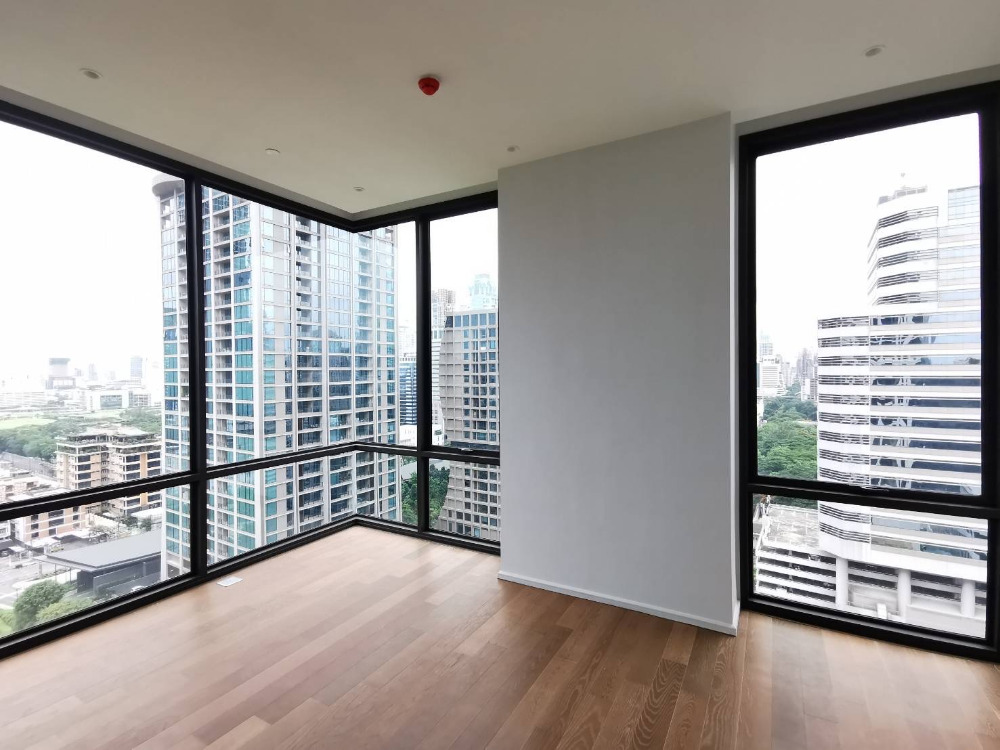 Muniq Langsuan 2bed 3bath 95sqm. 27,700,000 Am: 0656199198