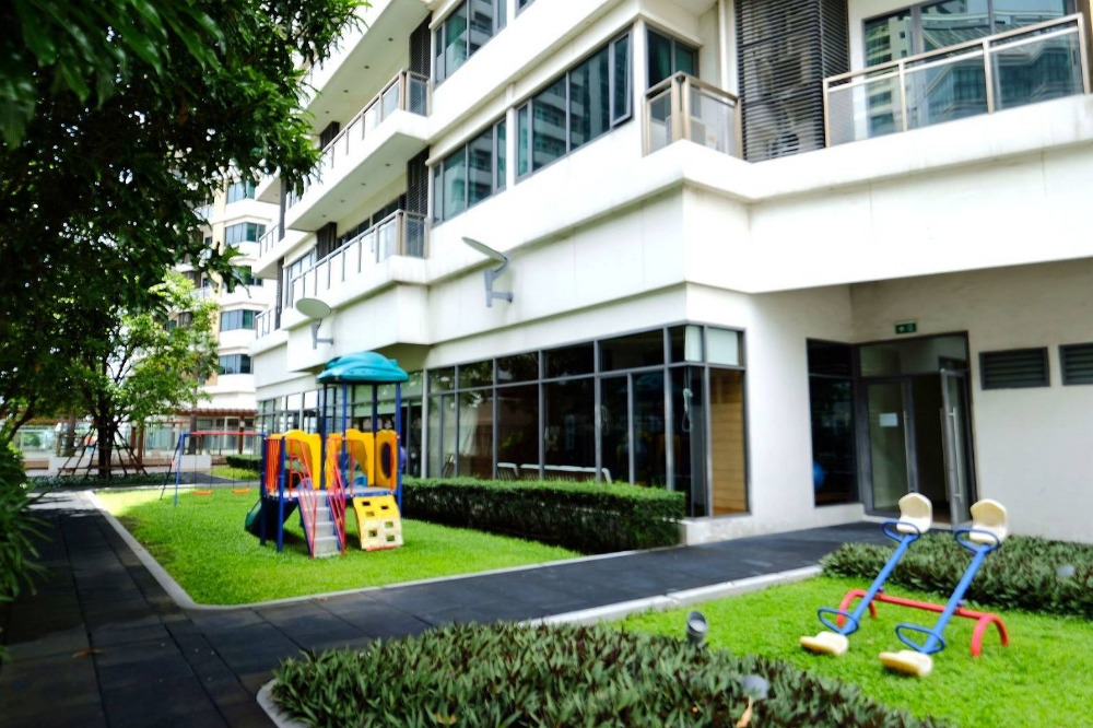 Bright Sukhumvit 24 3bd 3bath 189.39sqm. 33,000,000 Am: 0656199198