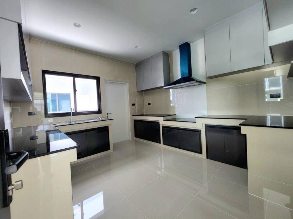 Setthasiri Krungthep Kreetha 2 74.2sqwah 294sqm. 25,300,000 Am: 0656199198