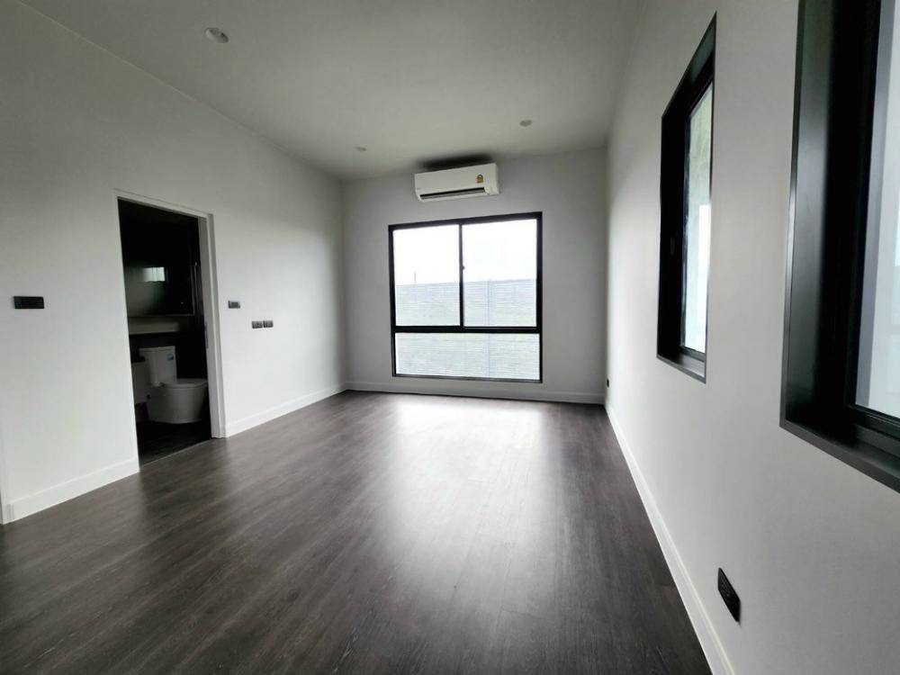 Setthasiri Krungthep Kreetha 2 74.2sqwah 294sqm. 25,300,000 Am: 0656199198