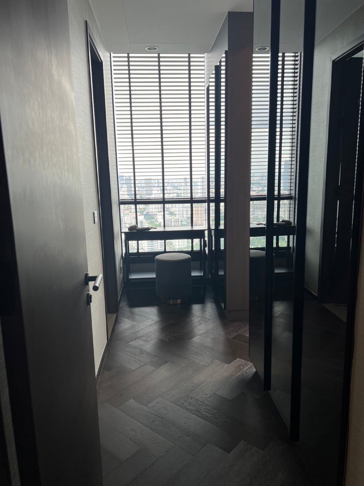 The Esse Sukhumvit 36 2bed 2bath 73sqm. 90,000/mth on 30+ Fl Am: 0656199198