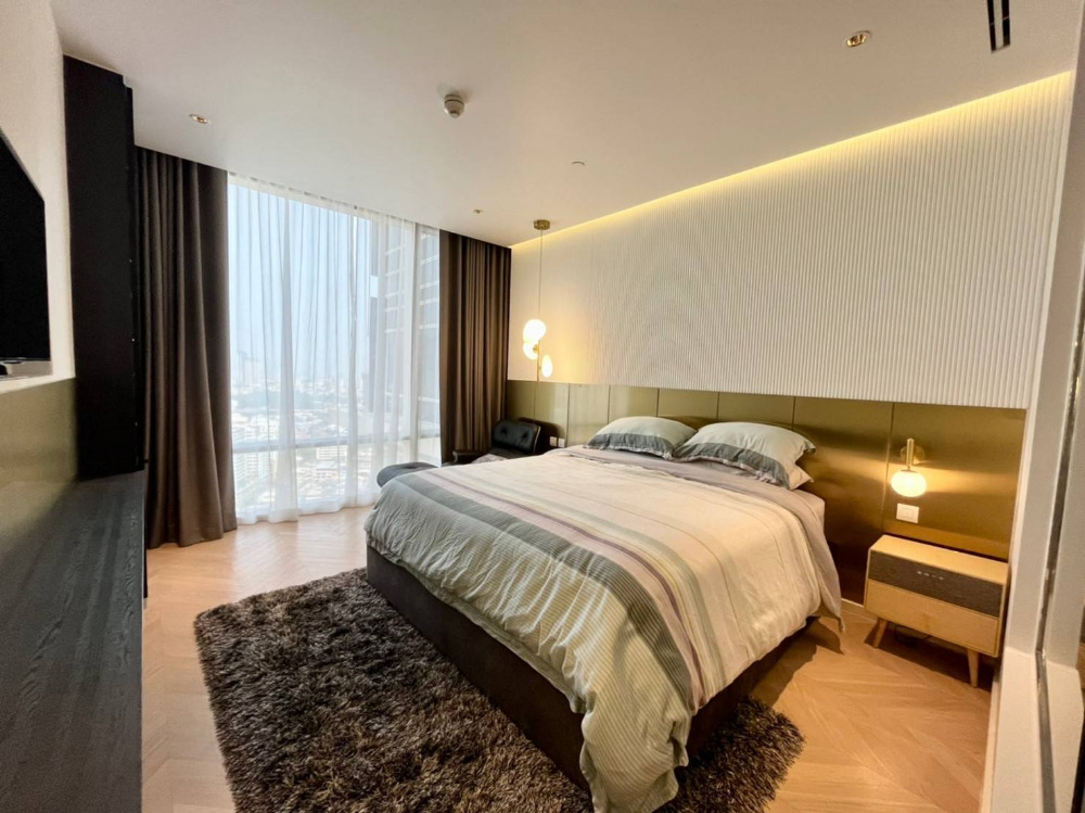 Four Season Private Residences 2bed 3bath 115.95sqm. 185,000/mth Am: 0656199198