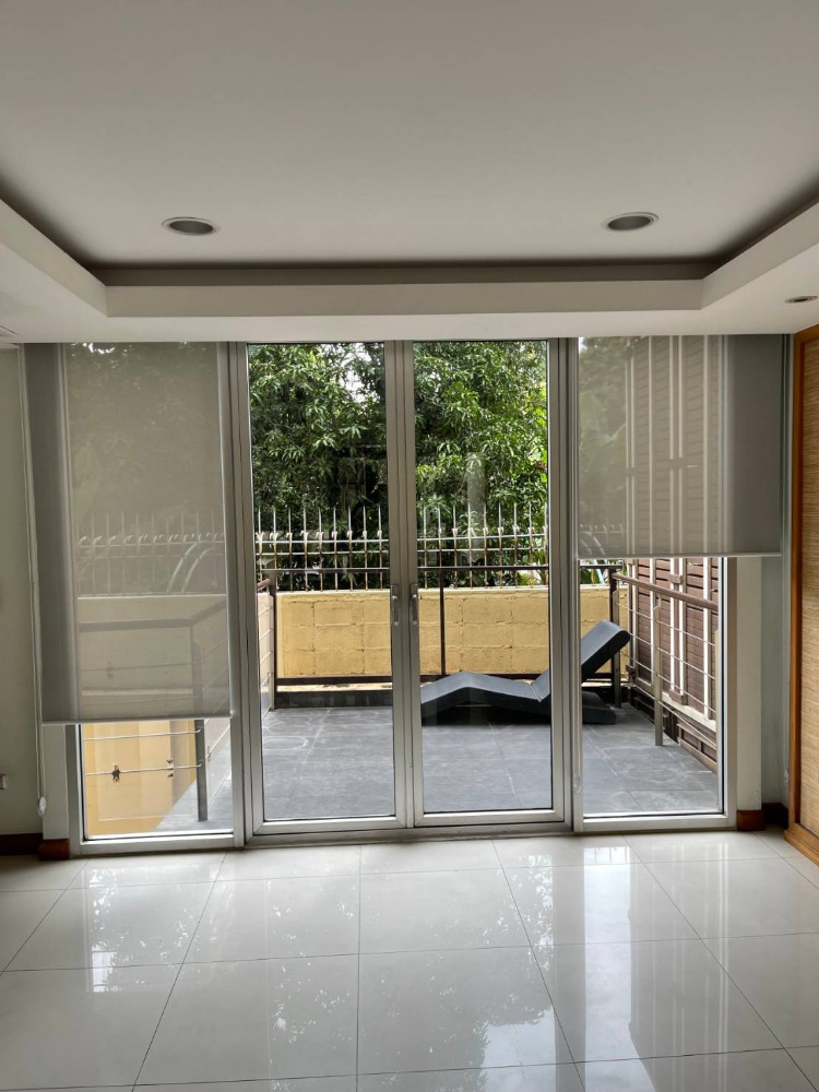 The Lofts Sathorn Sathorn soi 1 320sqm. 3bed 3bath 36,000,000 Am: 0656199198