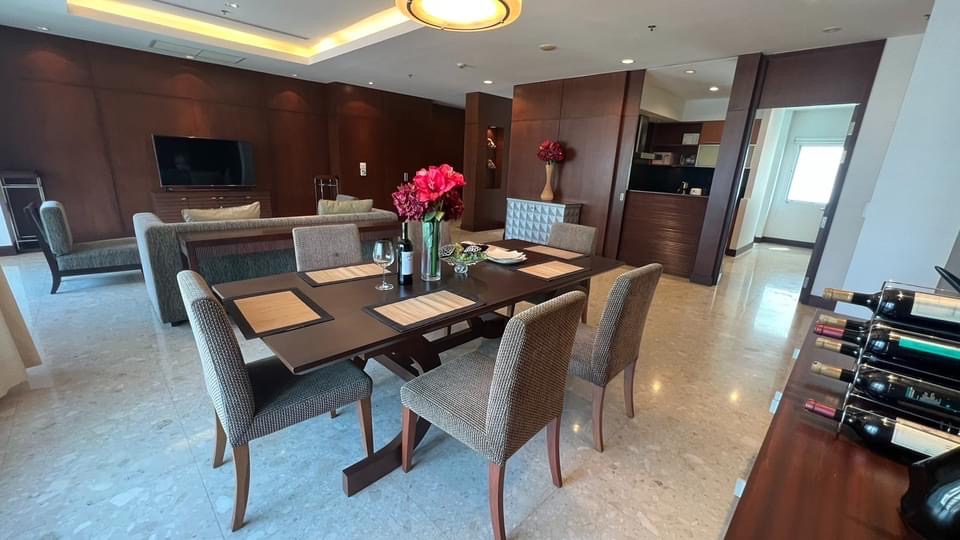 Royal Residence Park 3bed 3bath 230sqm. 140,000/mth