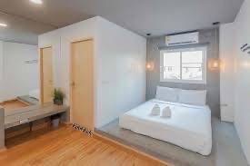 Shophouse Sukhumvit 28 near BTS Prompong 16sqwah 300sqm. 23,590,000 Am: 0656199198