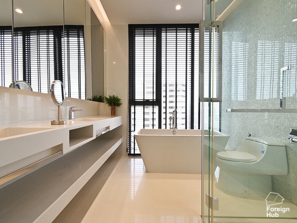 VITTORIO Sukhumvit 39 127.4sqm. 150,000/mth Am: 0656199198