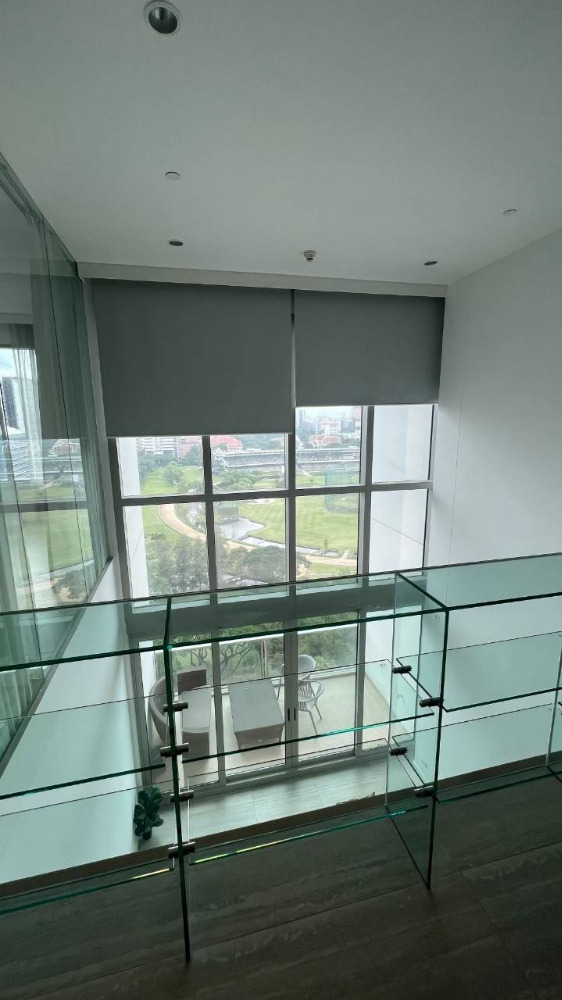 185 Rajadamri 2bed 2bath 160sqm. 200,000/mth Am: 0656199198