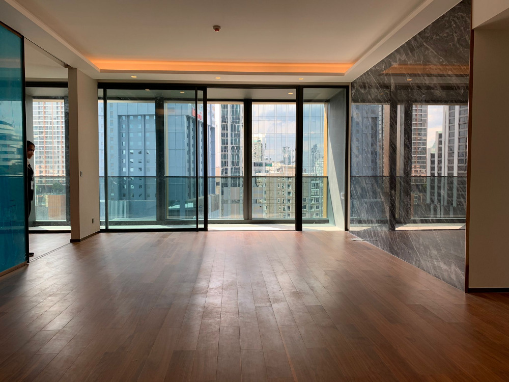 The Estelle Sukhumvit 26 2+1bed 143.5sqm. 43,000,000 Am: 0656199198