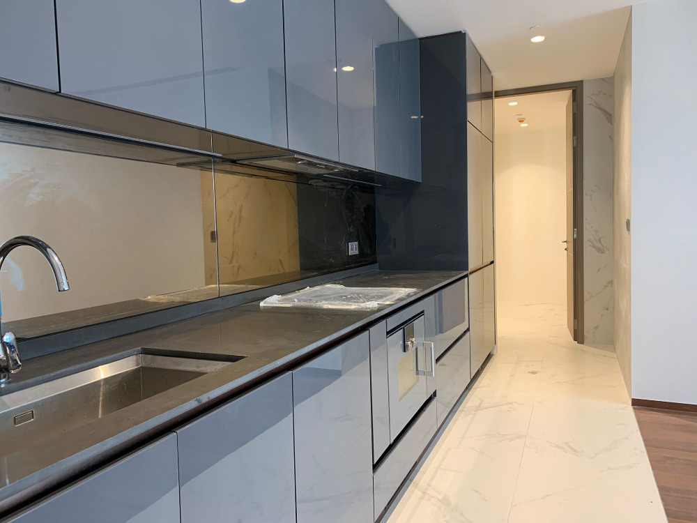 The Estelle Sukhumvit 26 2+1bed 143.5sqm. 43,000,000 Am: 0656199198