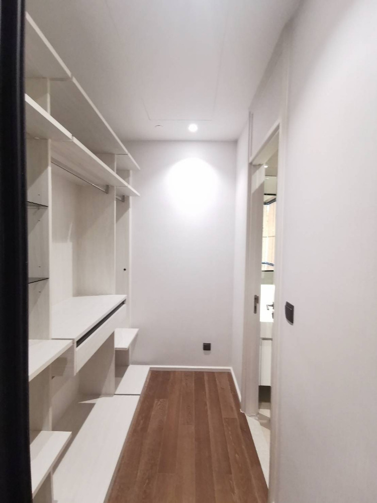 Muniq Langsuan 3+1 bed 4 bath 173sqm. 62,000,000 Am: 0656199198