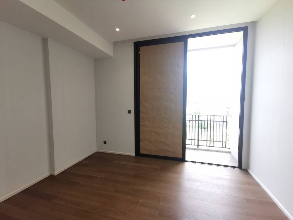 Muniq Langsuan 3+1 bed 4 bath 173sqm. 62,000,000 Am: 0656199198