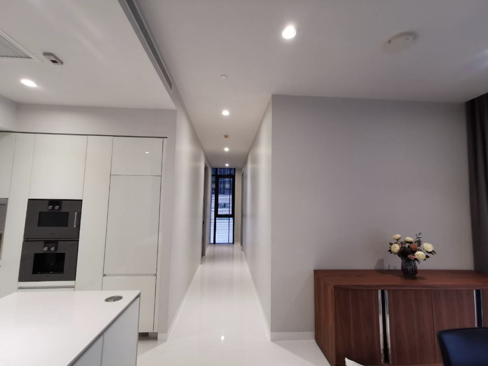 VITTORIO Sukhumvit 39 2bed 2bath 127.40sqm. 130,000/mth Am: 0656199198