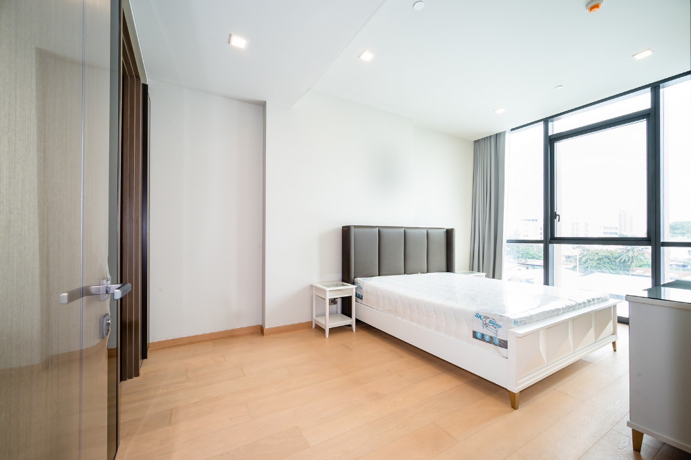 The Monument Thonglor 2bed 2bath 125.20sqm 30,000,000!!! Am: 0656199198