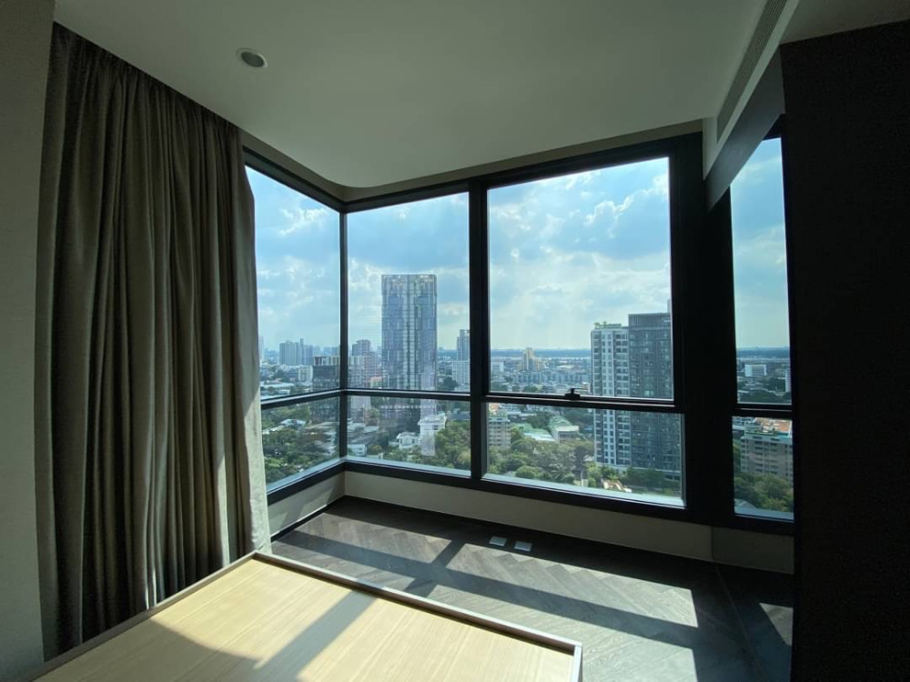 The ESSE Sukhumvit 36: 2bed 2bath 74sqm. 85,000 Am: 0656199198