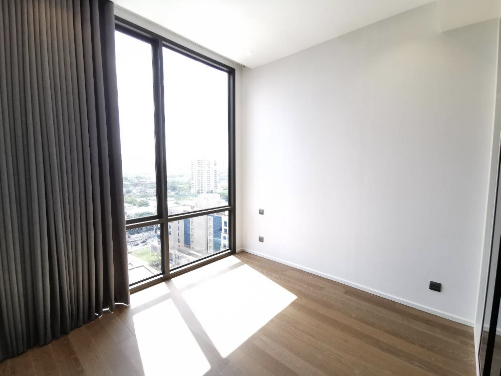 Muniq Langsuan 2bed 2.5bath 100,000/mth Am: 0656199198