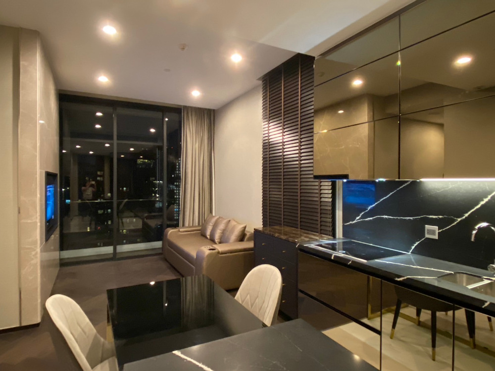 The ESSE Sukhumvit 36: 2bed 2bath 74sqm. 85,000 Am: 0656199198