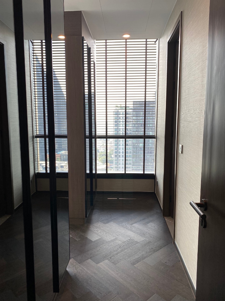 The ESSE Sukhumvit 36: 2bed 2bath 74sqm. 85,000 Am: 0656199198