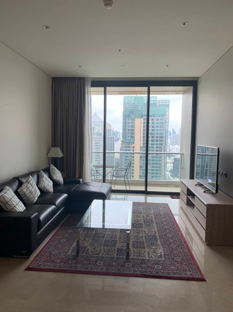 Sindhorn Residence 2bed 2bath 111sqm. 120,000/mth Stunning Embassy view ! Am: 0656199198