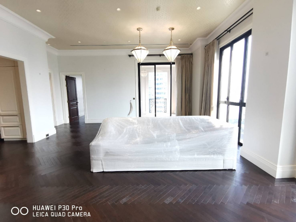 98 Wireless 132sqm 2bed 3bath Unfurnished 118,000,000 Embassy view Am: 0656199198