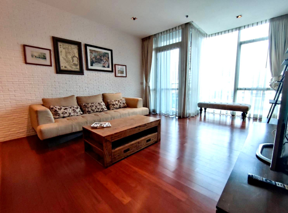 Athenee Residence:  2bed 2bath 120sqm. 30,000,000 Am: 0656199198