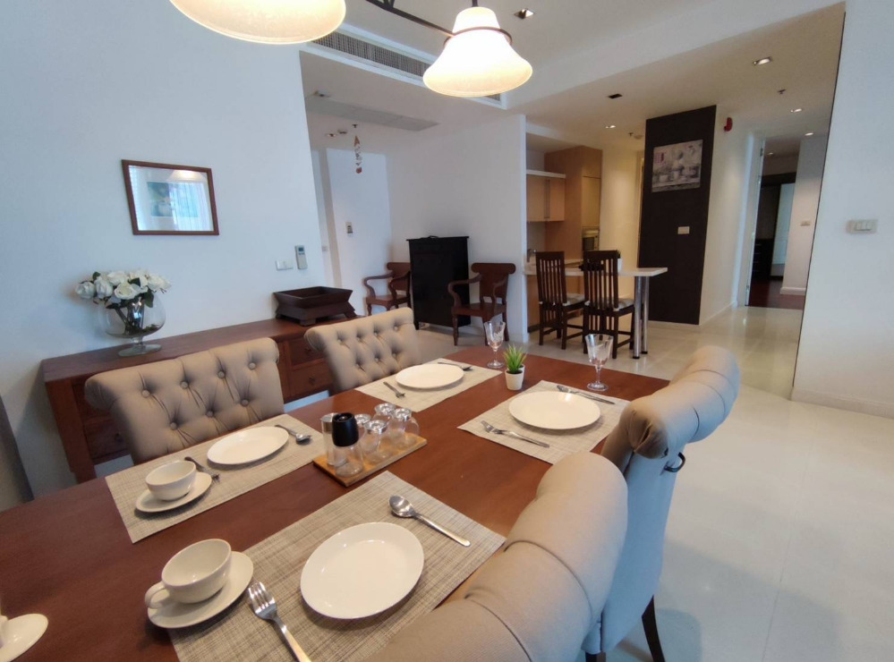 Athenee Residence:  2bed 2bath 120sqm. 30,000,000 Am: 0656199198