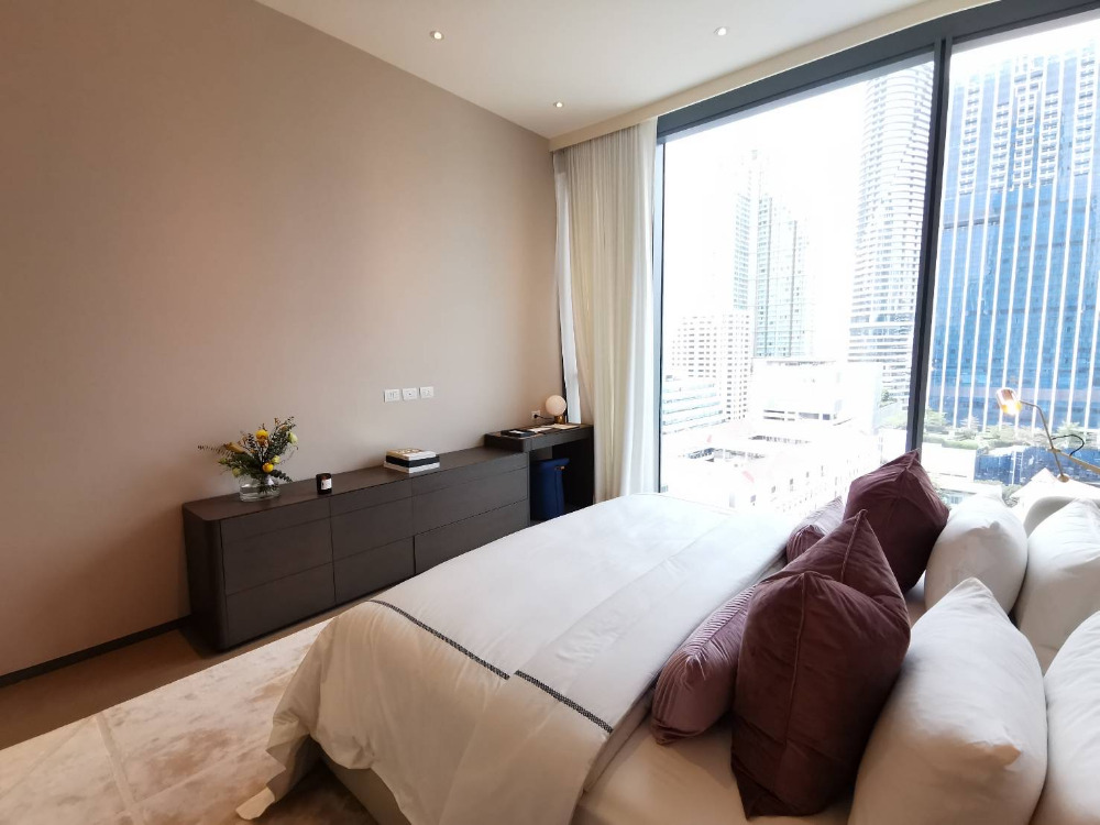 Scope Langsuan: 2 bed 3 bath 20+Floor 168.27sqm. 95,000,000 Am: 0656199198