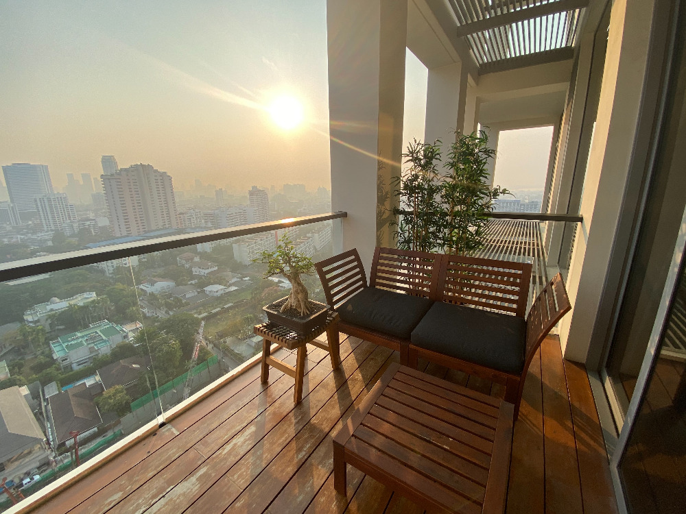 Sukhothai Residences: 1bed 2bath 122sqm. 43,000,000 Am: 0656199198