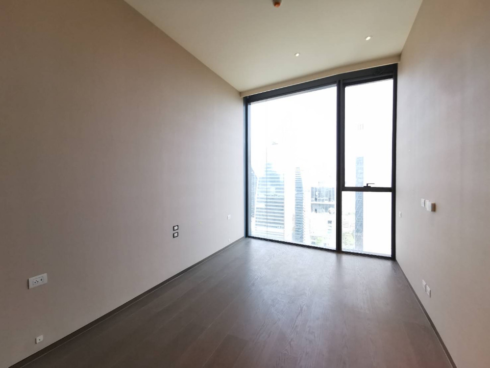 Scope Langsuan: 2 bed 3 bath 162sqm. High Floor 110,000,000 Am: 0656199198