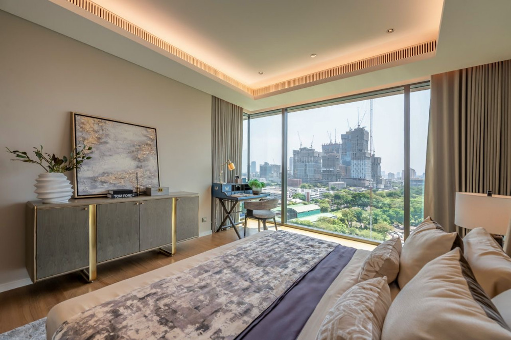 Sindhorn Tonson: 1bed 1bath 87sqm. 19,900,000 Brandnew Fully Furnished high fl. Am: 0656199198